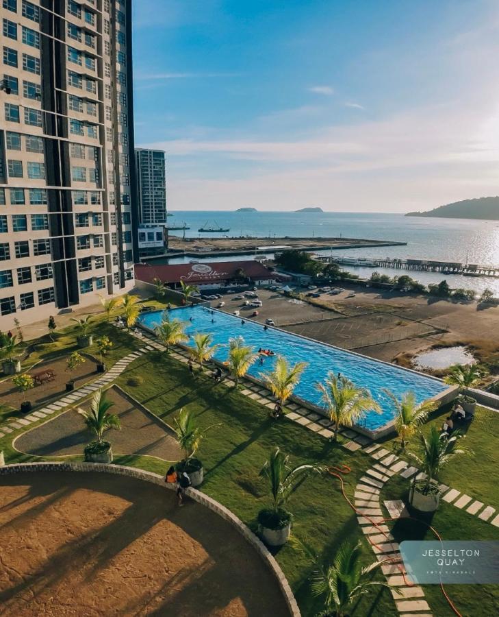 Botiza Suites At Jesselton Quay Kota Kinabalu Bagian luar foto