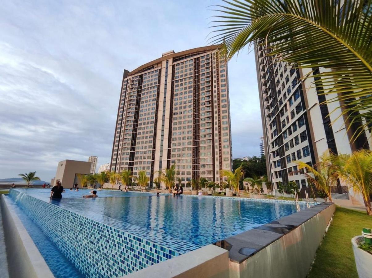 Botiza Suites At Jesselton Quay Kota Kinabalu Bagian luar foto