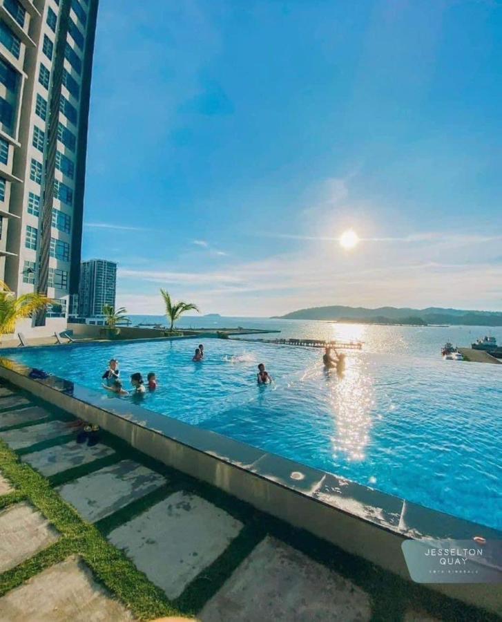 Botiza Suites At Jesselton Quay Kota Kinabalu Bagian luar foto