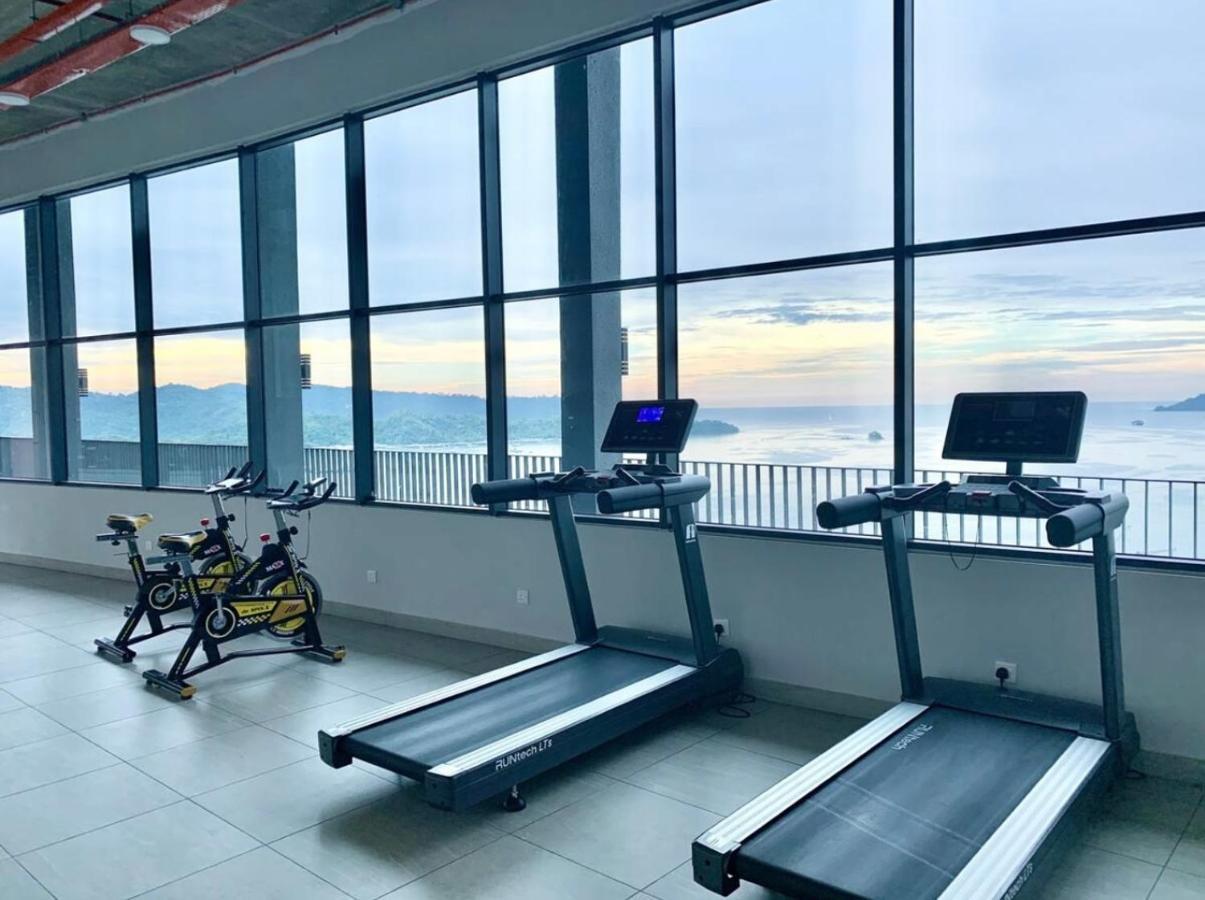 Botiza Suites At Jesselton Quay Kota Kinabalu Bagian luar foto